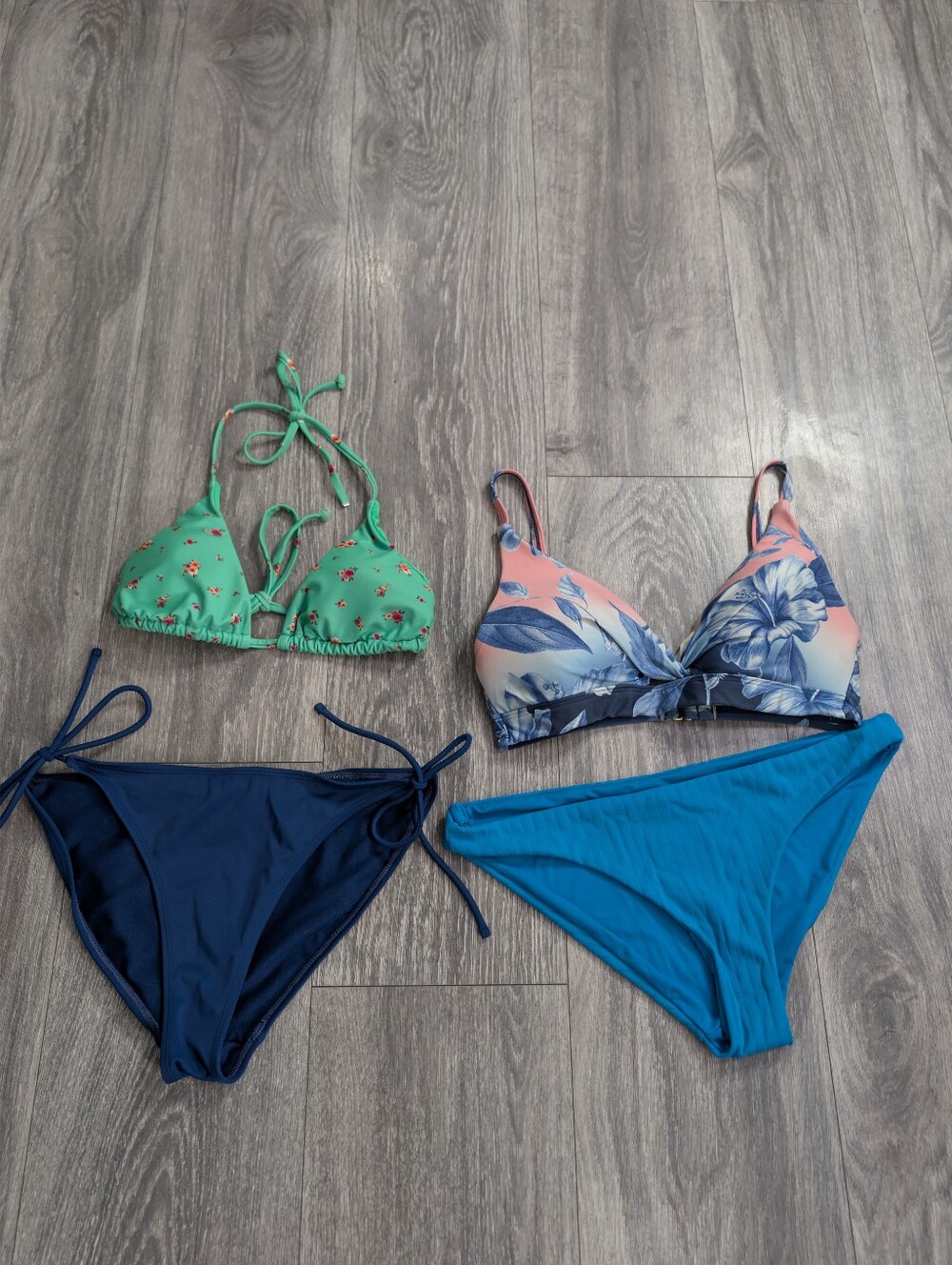 Bikini Bundle 2 Tops 2 Bottoms Size Medium